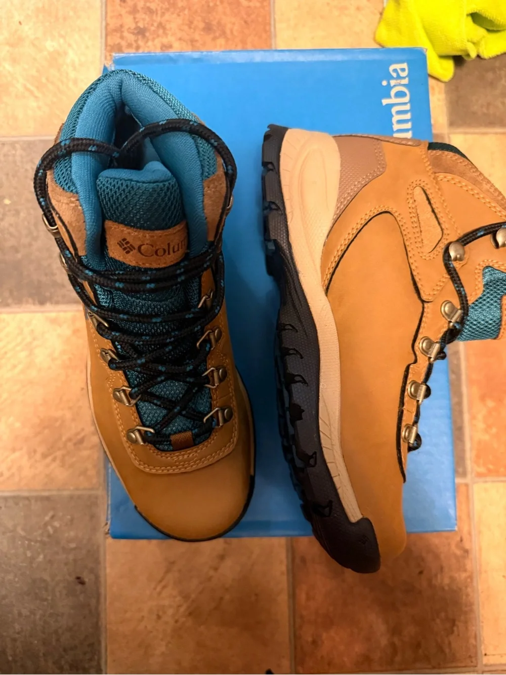 Columbia Women's Newton Ridge Plus Wide Brown and Teal Hiking Boots